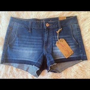 Red Camel Women's Denim Dark Blue Frayed Jean Shorts Size 7